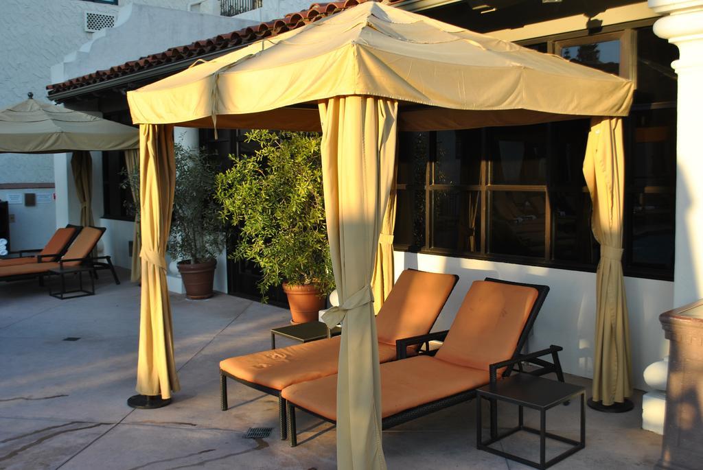 Hotel Palmoro House Santa Barbara Exterior foto